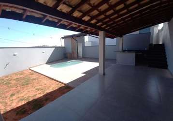 Casa com 2 dormitórios para alugar, 130 m² por r$ 2.700,00/mês - jacarandas - são joão da boa vista