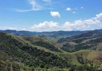 Terreno com mata preservada e linda vista em monteiro lobato