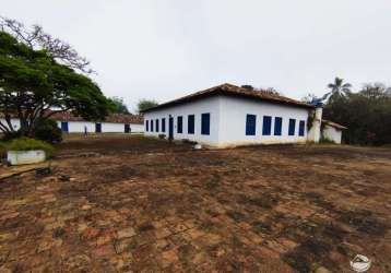 Fazenda centenária em são josé dos campos/sp - imperdível!