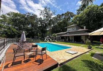 Linda casa com 931m² de terreno na praia da tabatinga