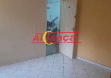 Apartamento para alugar com 02 quartos, 01 vaga, 55m², taboão - guarulhos/sp por r$ 1.100,00