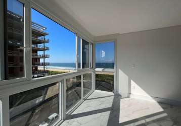 Apartamento na praia brava - com vista mar