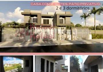 Casa com 3 dormitórios sendo uma suíte e duas demi-suites. pátio privativo