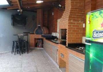 Casa linda, com móveis planejados em todos os ambientes e um excelente espaço gourmet para pizza e churrasco, 10 minutos a pé do metrô conceição.