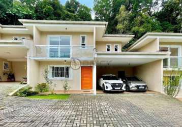 Casa em condomínio fechado com 4 quartos à venda na rua embaixador altamir de moura, carlos guinle, teresópolis, 147 m2 por r$ 780.000