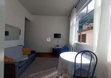 Apartamento com 1 quarto para alugar na rua marechal taumaturgo, taumaturgo, teresópolis, 30 m2 por r$ 1.000