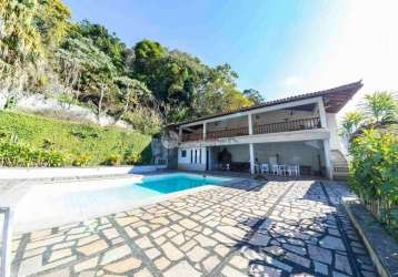 Casa com 5 quartos à venda na rua cecília meirelles, santa cecília, teresópolis, 390 m2 por r$ 899.900