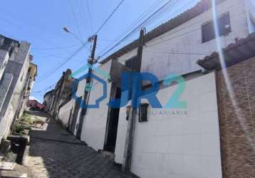 Casa duplex em bonsucesso olinda