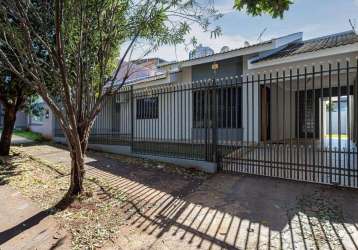 Casa localizada no jardim itália ii.