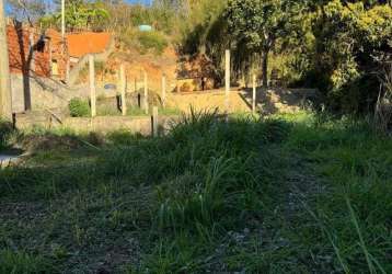 Terreno plano  em goiabal  -  paty do alferes