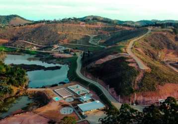 Terreno em condomínio fechado alto da boa vista.