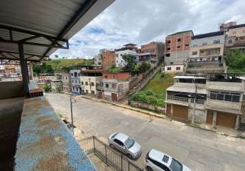 Sobrado, com galpão + apartamento + loja + terraço.