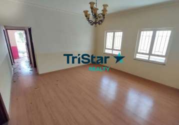 Tristar realty imobiliaria ca00107 - casa/terreno centro de indaiatuba sp excelente imovel para investimento e construção de consultório odontologico.