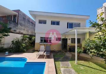 Casa de alto padrão à venda na vila cruzeiro com 300m²  4 dorms e 4 vagas