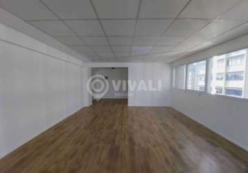 Sala comercial com 1 sala para alugar na rua crescêncio da silveira pupo, vila cassaro, itatiba, 40 m2 por r$ 1.800