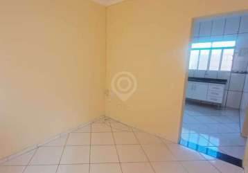 Casa com 2 quartos para alugar na rua armando belgine, loteamento residencial central park, itatiba, 50 m2 por r$ 1.150