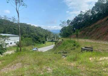 Terreno extenso no aimoré na guabiruba