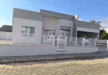 Casa com galpão no aimoré guabiruba