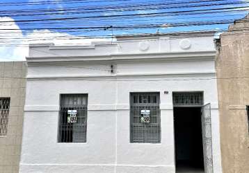 Jaguaribe - #joaopessoa #paraiba . casa para vender com 2 qts mais dcf completa. sem garagem!