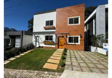 Casa de luxo em condomínio - teresópolis