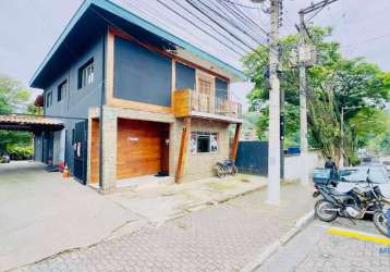 Casa com 7 dormitórios, 480 m² - venda por r$ 3.600.000,00 ou aluguel por r$ 11.930,00/mês - centro - embu das artes/sp