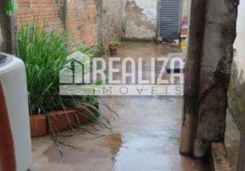 Casa padrão com 5 dormitórios no núcleo residencial tutunas - uberaba