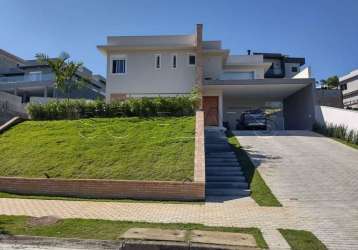 Casa alto padrão disponível para venda em bragança paulista, com 3 suítes, 2 vagas e piscina