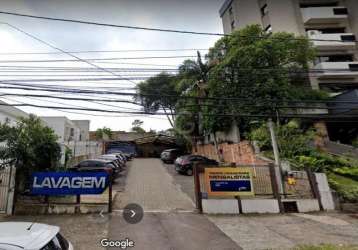 Terreno em aclive localizado  em bairro nobre &lt;br&gt;próximo a carlos gomes&lt;br&gt;metragem: 14 x 33 m&lt;br&gt;r$ 2.000.000,00&lt;br&gt;propostas são bem vindas