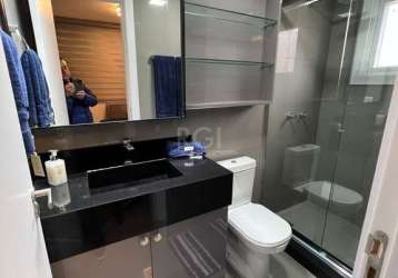 Espetacular  apartamento no bairro três figueiras. composto por 1 dormitório em uma planta de 53m2 privativos. suite, living 2 ambientes , churrasqueira, lavabo, lavanderia.2 vagas de garagens(não é d