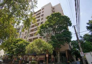 Apartamento de 3 dormitórios, 89 m2 de área privativa no bairro independência em porto alegre. &lt;br&gt;&lt;br&gt;planta com peças amplas, bem iluminado, de frente com sacada, living para dois ambien