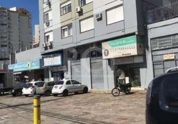 Ótima loja térrea de frente no bairro partenon, com 200m², com mezanino, 2 banheiros, um em cada pavimento, cozinha, depósito e ou outra cozinha ou banheiro. reformada, porcelanato, tudo novo, climati