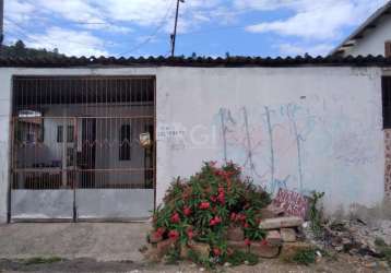 Casa de esquina, com 4 dormitórios sendo 1 suíte, 3 salas, 2 banheiros. posse há 37 anos, sem escritura, não financia.