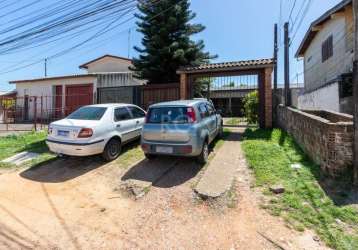 Casa com 2200m ² área privativa, com espaço para deposito , garagem , amplo pátio. &lt;br&gt;3 dormitório, 1 banheiro social, cozinha , sala de estar, churrasqueira .&lt;br&gt;&lt;br&gt;localizada no 