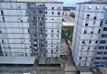 Lindo apartamento 2 dormitórios, andar alto, décimo andar, vista para arena do décimo andar, banheiro, cozinha, vaga escriturada.  móveis cozinha, roupeiro e ar condicionado. &lt;br&gt; condomínio com