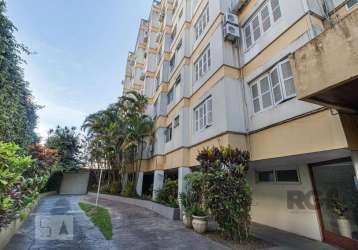 Apartamento em excelente localização no bairro rio branco, junto a importante via do bairro.  &lt;br&gt;45,63m² privativos.     &lt;br&gt;01 dormitório, amplo living, cozinha montada, banheiro, área d