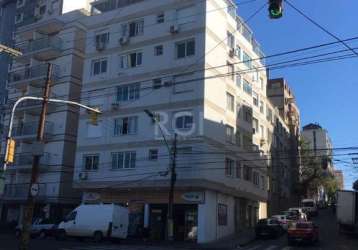 Apartamento de 1(um) dormitório, todo reformado, no bairro centro histórico em porto alegre.&lt;br&gt;amplo apartamento de 1 dormitório, living amplo, banheiro com bancada e box de vidro, cozinha com 