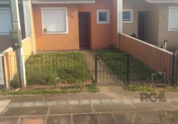 Casa no loteamento winter park&lt;br&gt;composta por 2 dormitórios, living estendido, banheiro e pátio nos fundos e frente.&lt;br&gt;portão com grade.&lt;br&gt;aceita financiamento! agende sua visita