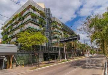 Sala comercial no bairro higienopolis. &lt;br&gt;&lt;br&gt;excelente sala comercial nas imediações das avenidas carlos gomes  porto alegre e,com área privativa de 31,41m², 1 banheiro, 1 vaga de garage