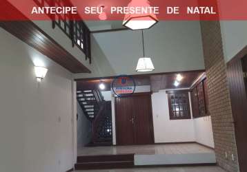 Casa à venda em capim macio, natal/ rn: com 370m² integrando espaço e conforto, em 3 salas amplas, 5 quartos, 6 wc's e 3 vagas - pertinho de tudo!