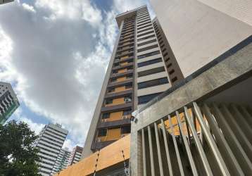 Lindo apartamento na rua dalha boa viagem  edficio são francisco de assis