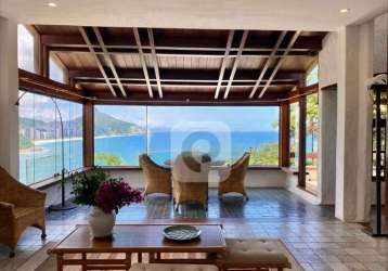 Casa com vista mar à venda com 4 quartos no joá com 461m²