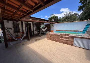 Casa independente com loft, piscina e espaço gourmet à venda em teresópolis, rj