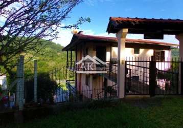 Casa com bela paisagem e 4 quartos à venda em picada café, na serra gaúcha