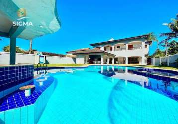 Casa à venda com 5 suítes - piscina e churrasqueira - condomínio com segurança e lazer - jardim acapulco - guarujá/sp