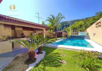 Casa à venda com 3 suítes - piscina e churrasqueira - condomínio com segurança e lazer - jardim albamar, guarujá/sp