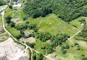 Linda área rural próximo da praia.