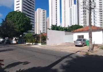 Ponto comercial com 470m² totais