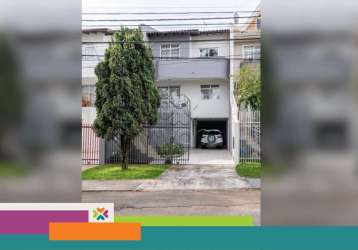 Casa com 4 quartos à venda na rua valentin harkot, 348, campina do siqueira, curitiba por r$ 650.000