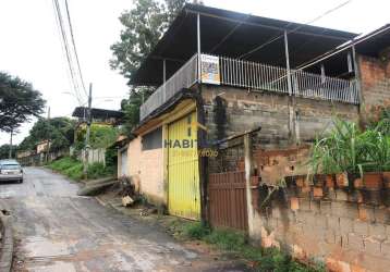 Casa e galpão no  1º de outubro, ibirité/mg