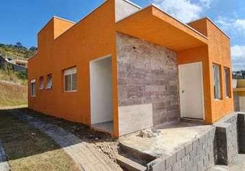 Casa térrea com 3 dormitórios em condomínio - r$600.000,00